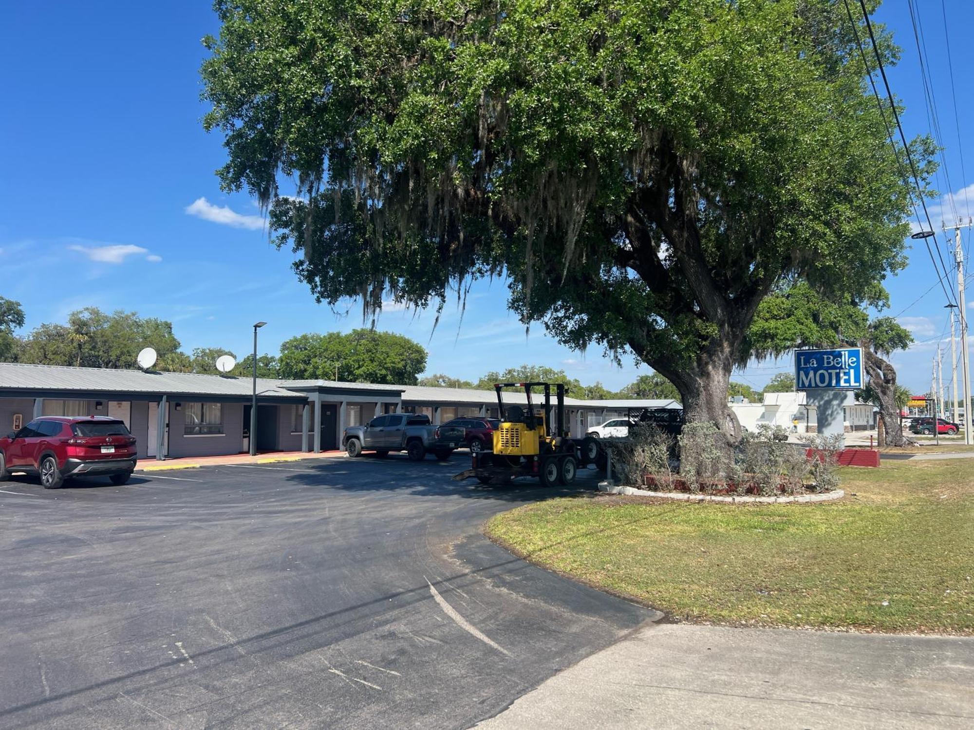 Labelle Motel Exterior photo